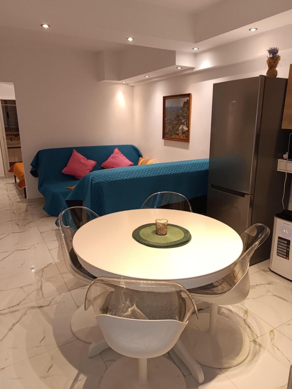 Giannis Apartment Atenas Exterior foto